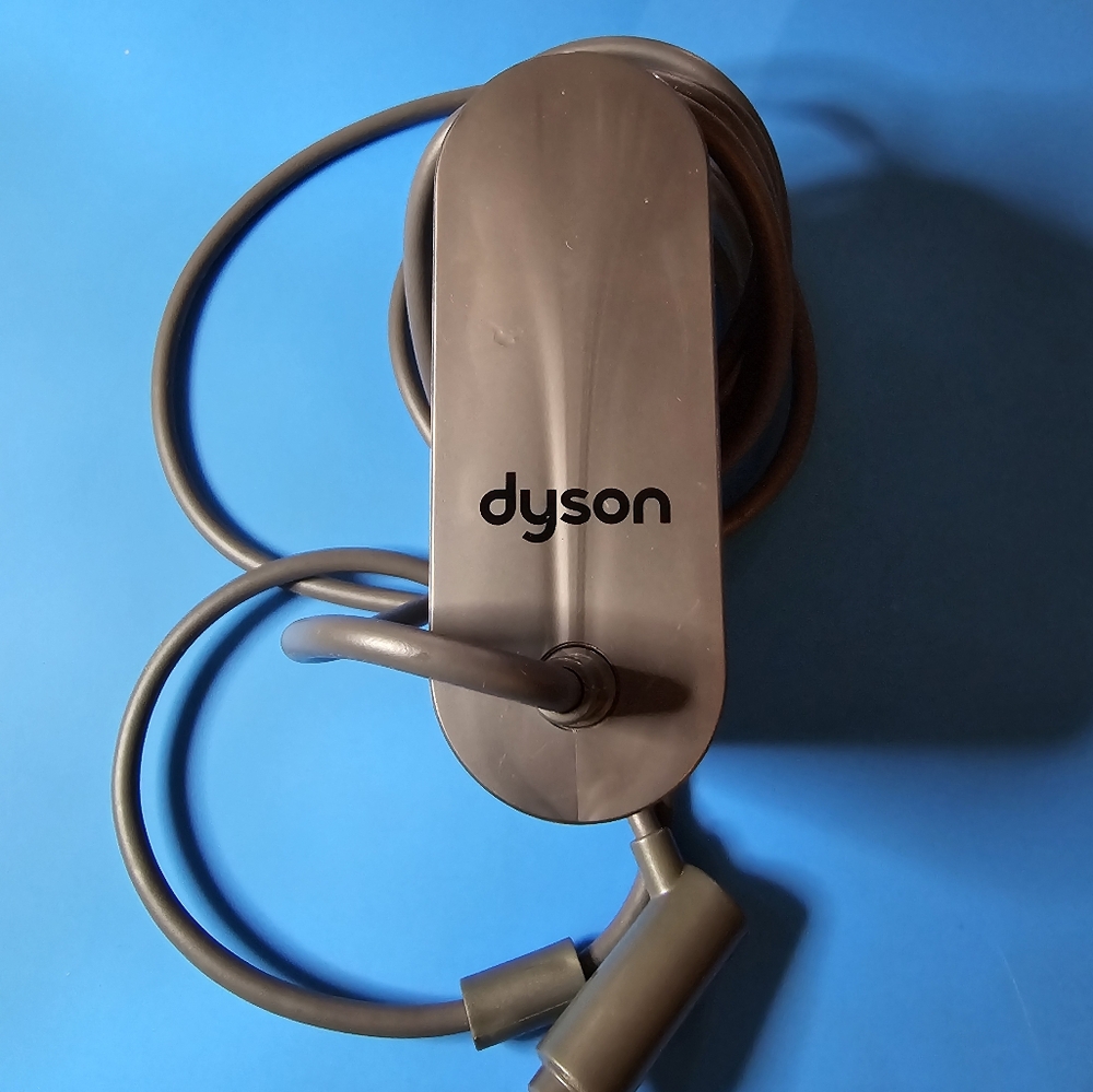 Dyson charging unit